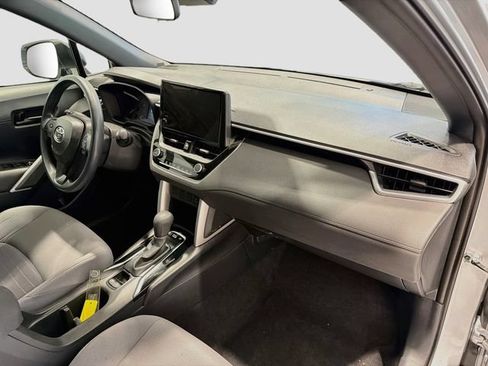 Used 2024 Toyota Corolla Cross AWD Hybrid image 21