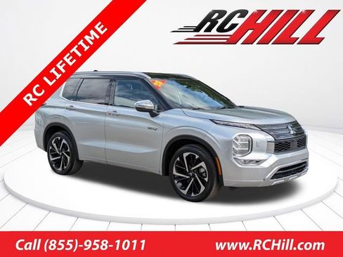 New 2025 Mitsubishi Outlander SEL image 1