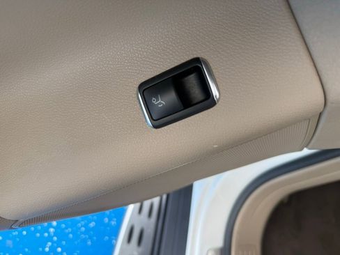 Used 2014 Mercedes-Benz GL 450 4MATIC image 24