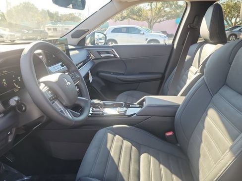 New 2026 Mitsubishi Outlander SE FWD image 20
