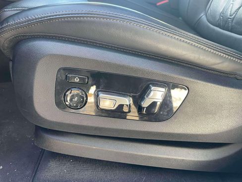 Used 2025 BMW X5 xDrive50e image 18