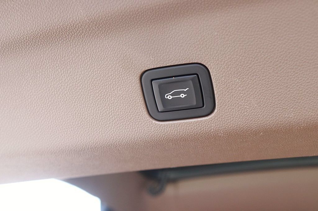 Used 2021 GMC Yukon XL Denali w/ Denali Premium Package AWD/4WD image 21