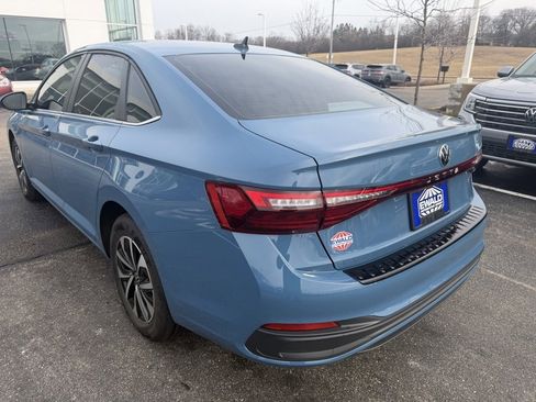 Used 2025 Volkswagen Jetta S image 4