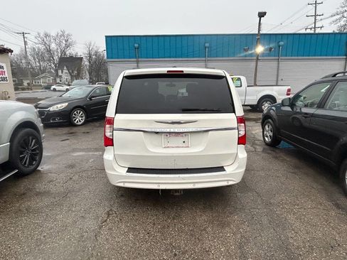 Used 2012 Chrysler Town & Country Touring w/ Entertainment Group #1 image 10