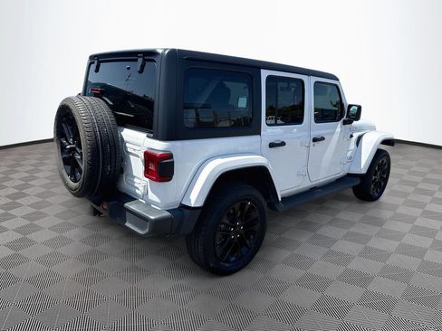 Used 2023 Jeep Wrangler Unlimited Sahara w/ Cold Weather Group AWD/4WD image 6