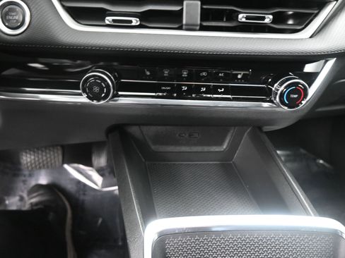 Certified 2025 Chevrolet Equinox LT w/ Safety and Technology Package image 14