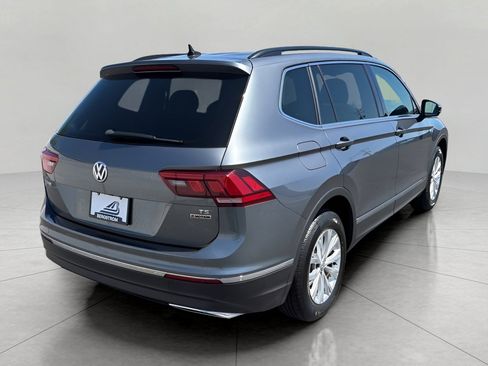 Used 2018 Volkswagen Tiguan SE w/ Panoramic Sunroof Package AWD/4WD image 7