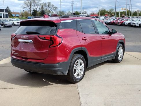 Used 2020 GMC Terrain SLE w/ Driver Convenience Package FWD image 5