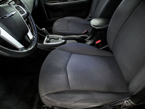 Used 2013 Chrysler 200 Touring FWD image 12