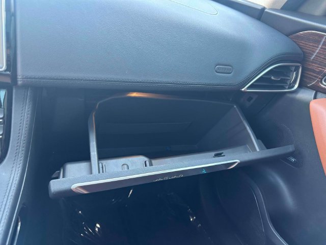Used 2019 Jaguar F-PACE Portfolio AWD/4WD image 52