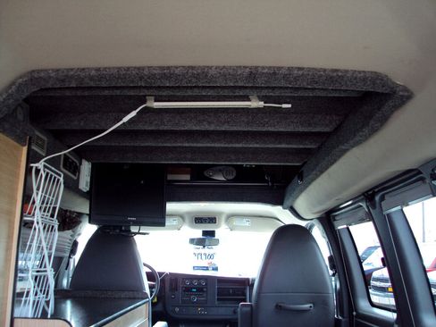 Used 2014 GMC Savana 1500 LT w/ LT Preferred Equipment Group image 11