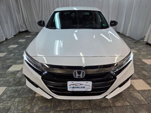 Used 2022 Honda Accord Sport image 3