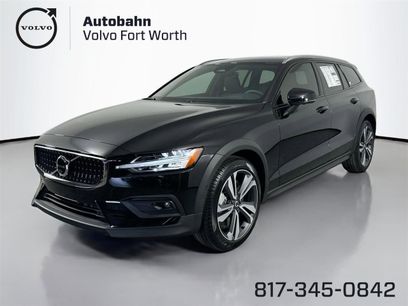 New 2026 Volvo V60 B5 Cross Country Plus w/ Protection Package Premier