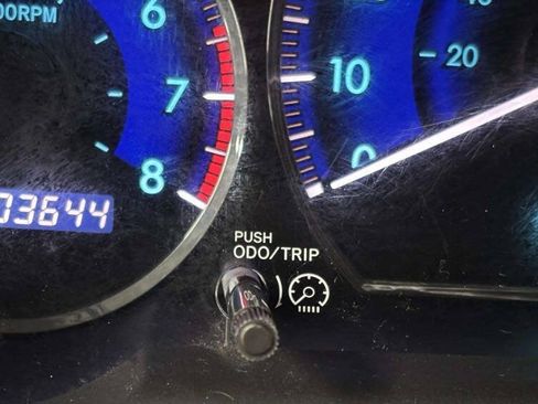 Used 2010 Toyota Sienna LE FWD image 30