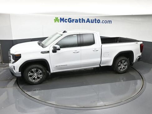 New 2026 GMC Sierra 1500 SLE image 17
