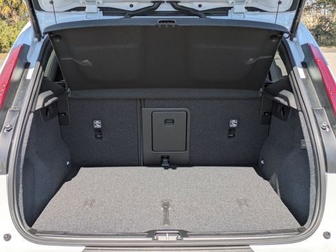 New 2026 Volvo XC40 B5 Plus w/ Protection Package Premier AWD/4WD image 13