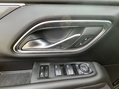 Used 2024 GMC Yukon AT4 w/ AT4 Premium Plus Package image 15