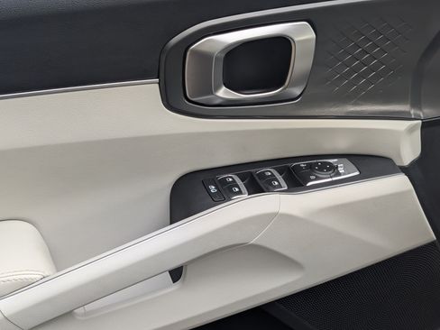 Used 2025 Kia Sorento S w/ Panoramic Sunroof Package FWD image 16