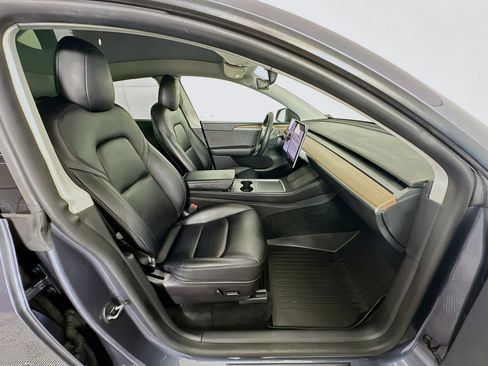 Used 2022 Tesla Model Y Performance image 30