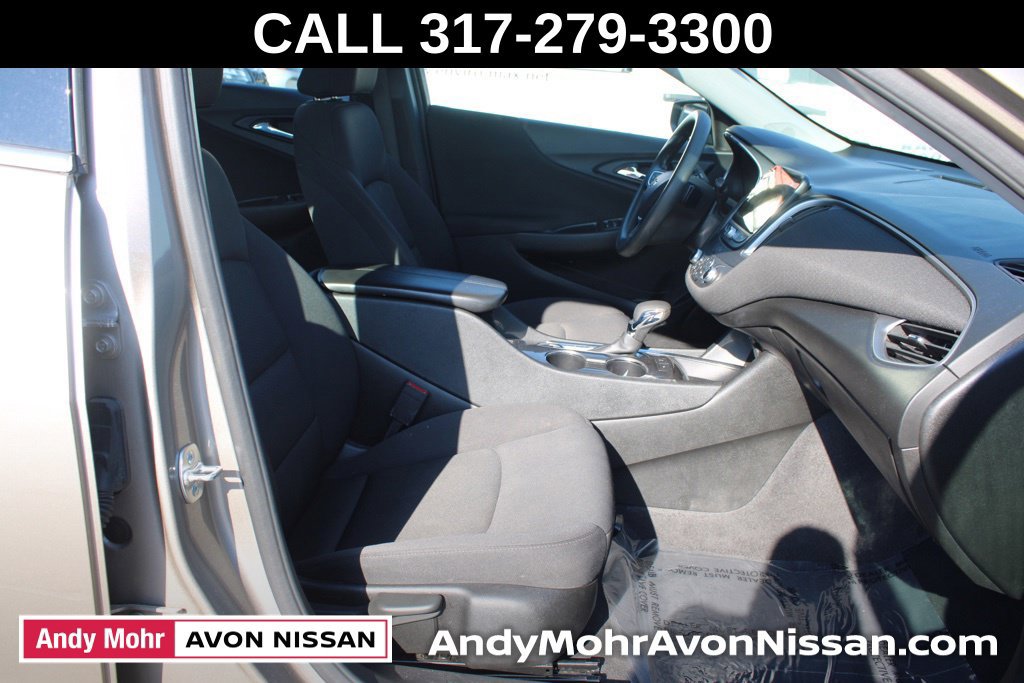 Used 2025 Chevrolet Malibu LT FWD image 18