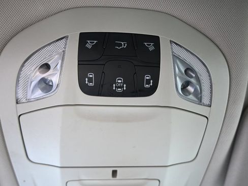 Used 2022 Chrysler Pacifica Touring-L FWD image 32