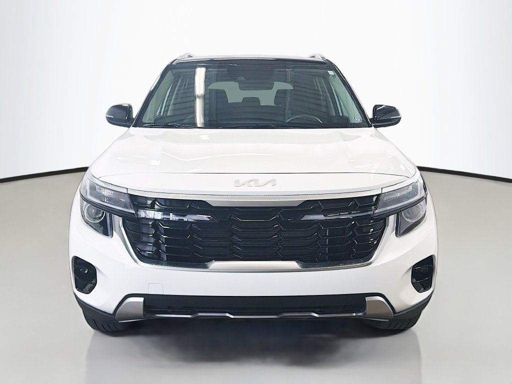 Used 2025 Kia Seltos S AWD/4WD image 2