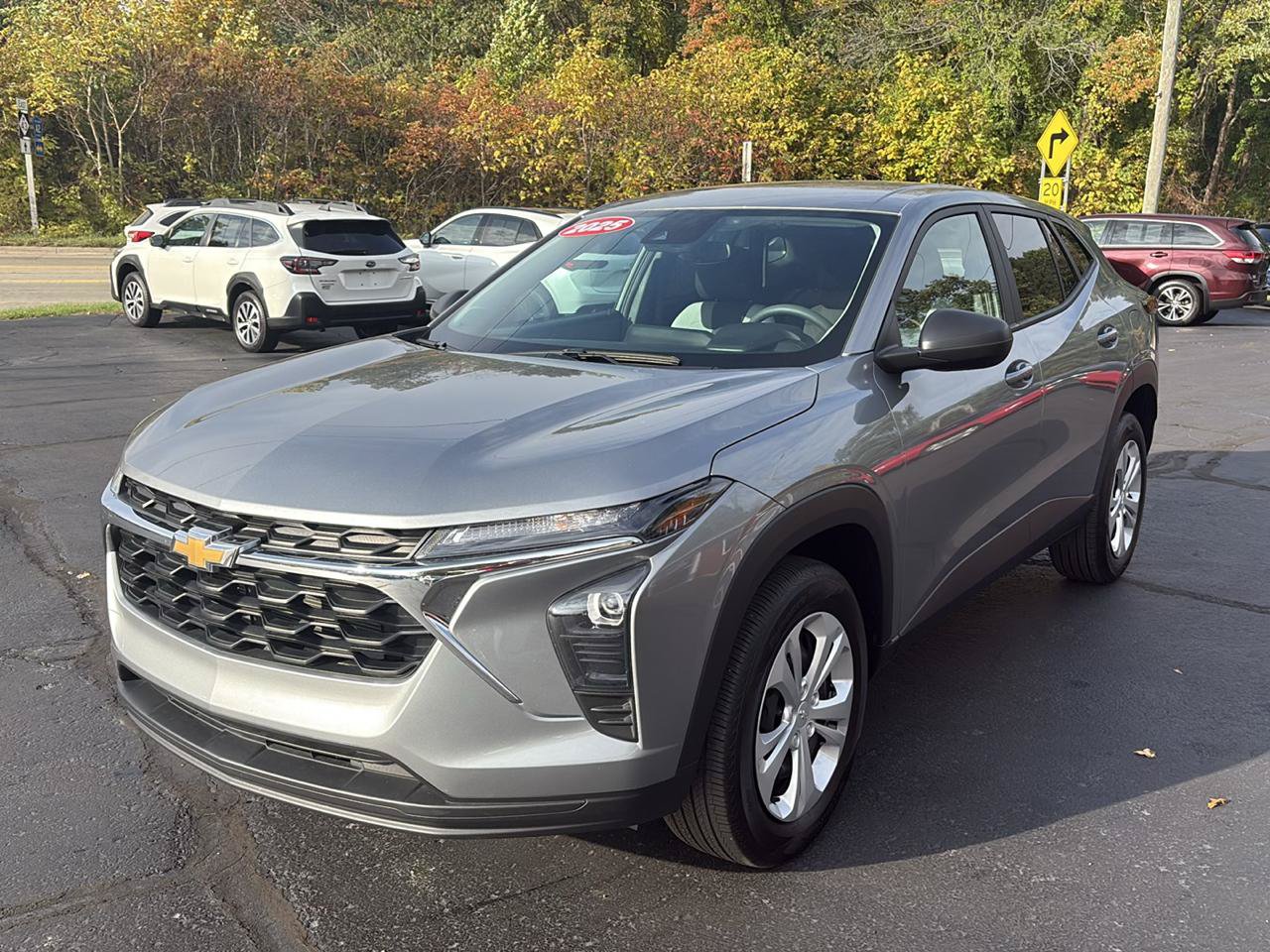 Used 2025 Chevrolet Trax LS w/ Driver Confidence Package FWD image 3