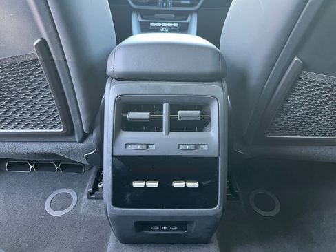 Used 2025 Porsche Macan Electric w/ Premium Package RWD image 14