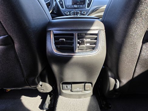 Used 2024 Chevrolet Malibu LT FWD image 14