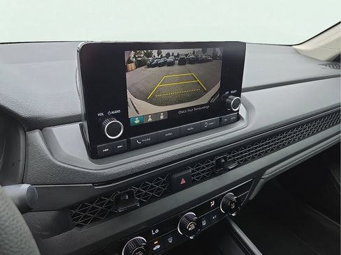 Used 2024 Honda Accord LX image 17