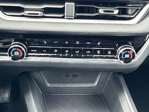 New 2026 Chevrolet Equinox LT w/ Convenience Package II image 16