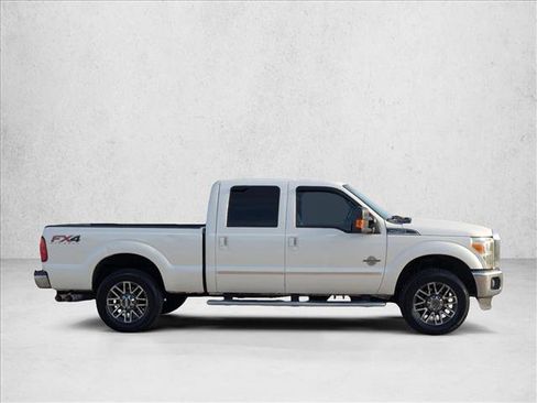 Used 2015 Ford F250 Lariat w/ Lariat Ultimate Package image 4