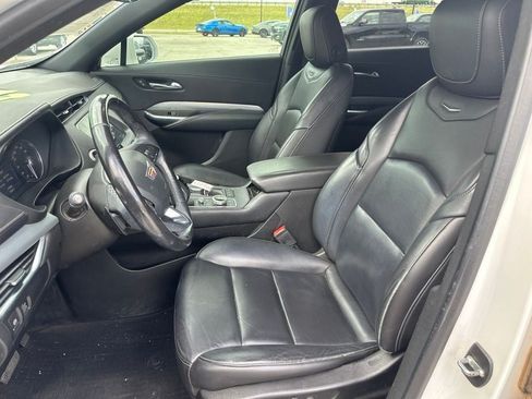 Used 2019 Cadillac XT4 Premium Luxury w/ Cold Weather Package FWD image 10