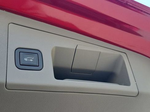 Certified 2024 Cadillac XT5 Premium Luxury w/ Technology Package FWD image 11