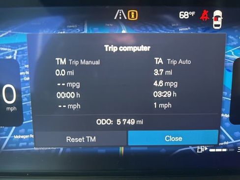 Certified 2025 Volvo XC60 B5 Plus AWD/4WD image 21