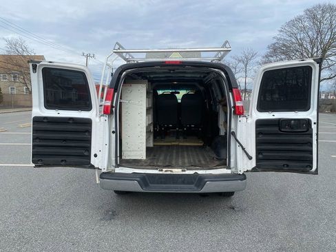 Used 2021 GMC Savana 2500 w/ Driver Convenience Package image 23