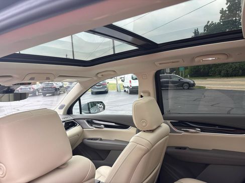Used 2024 Cadillac XT6 Premium Luxury w/ Technology Package AWD/4WD image 34