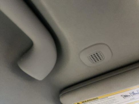 Certified 2022 Jeep Cherokee Latitude Lux w/ Sun & Sound Group image 35