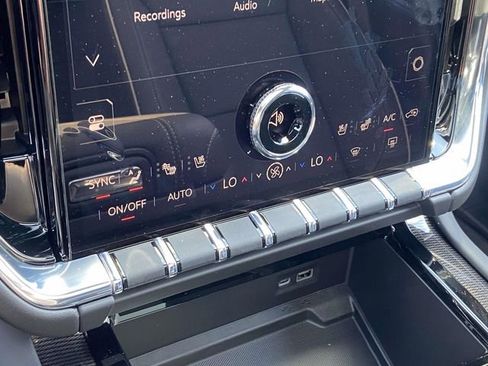 New 2026 GMC Yukon XL Elevation w/ Elevation Premium Package AWD/4WD image 20