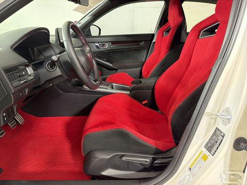 Certified 2024 Honda Civic Type R image 5