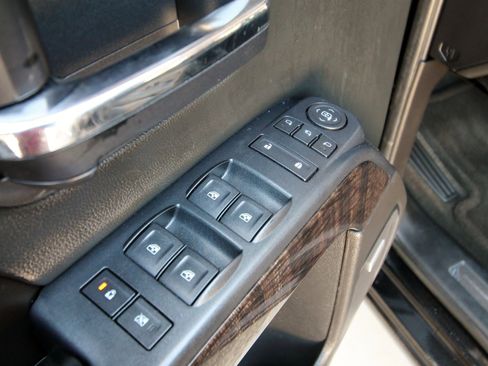 Used 2016 GMC Sierra 2500 Denali w/ Duramax Plus Package image 20