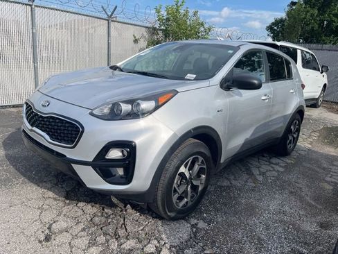 Used 2022 Kia Sportage LX AWD/4WD image 2