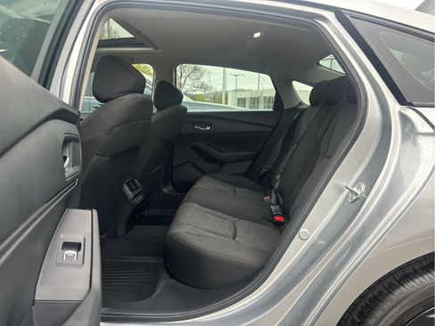 Used 2025 Honda Accord SE image 14