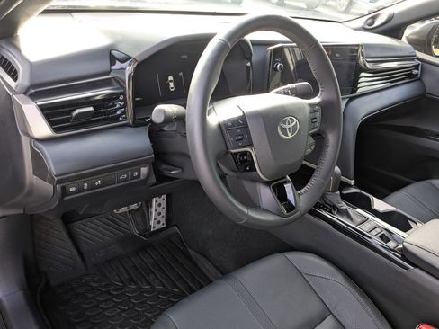 Used 2025 Toyota Camry XSE image 14