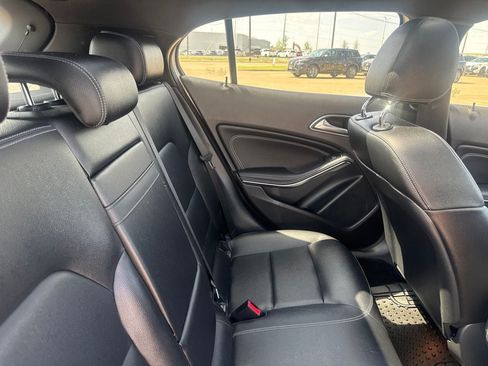 Used 2020 Mercedes-Benz GLA 250 image 34
