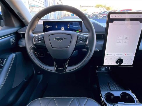 Used 2025 Ford Mustang Mach-E Select w/ Comfort Package Lite image 5