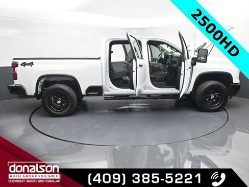 Used 2024 Chevrolet Silverado 2500 Custom w/ Custom Value Package image 22
