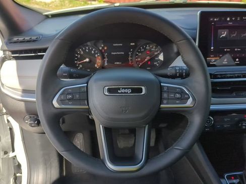Used 2025 Jeep Compass Limited AWD/4WD image 20
