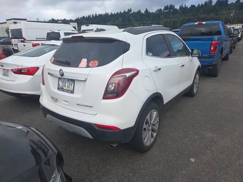 Used 2020 Buick Encore Preferred FWD image 2
