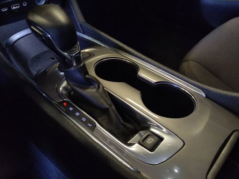 Used 2023 Chevrolet Malibu LT FWD image 26